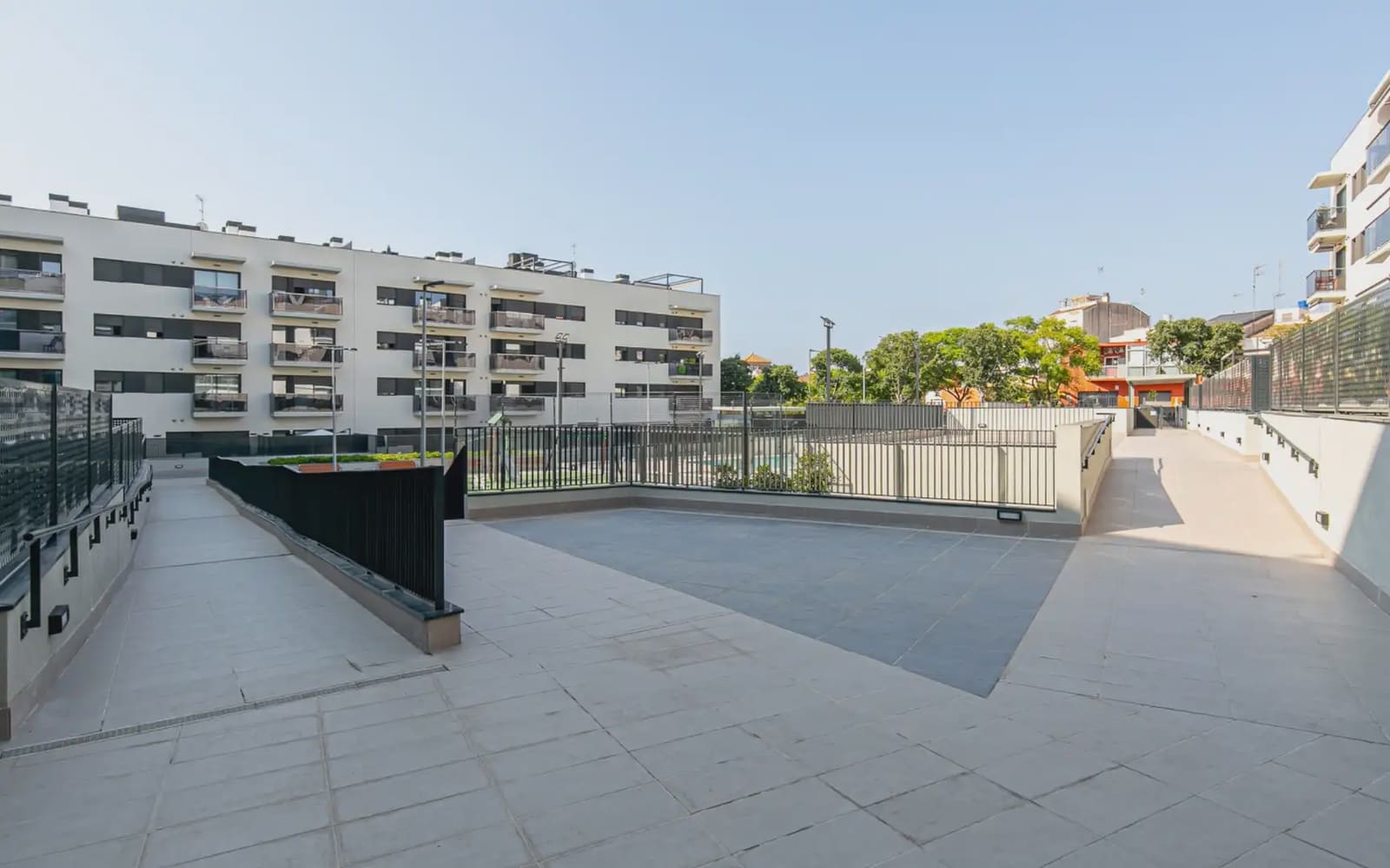 3 bedroom Flat for sale in Vilanova i la Geltru with pool garage - € 480,000 (Ref: 10043507)