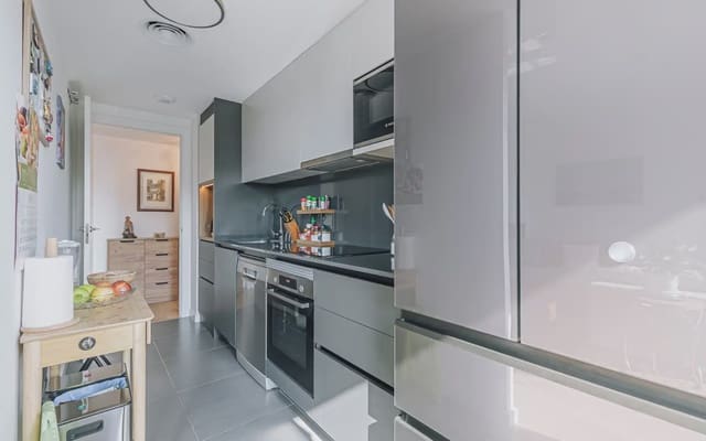 3 chambre Appartement à vendre à Vilanova i la Geltrú avec piscine garage - 480 000 € (Ref: 10043507)
