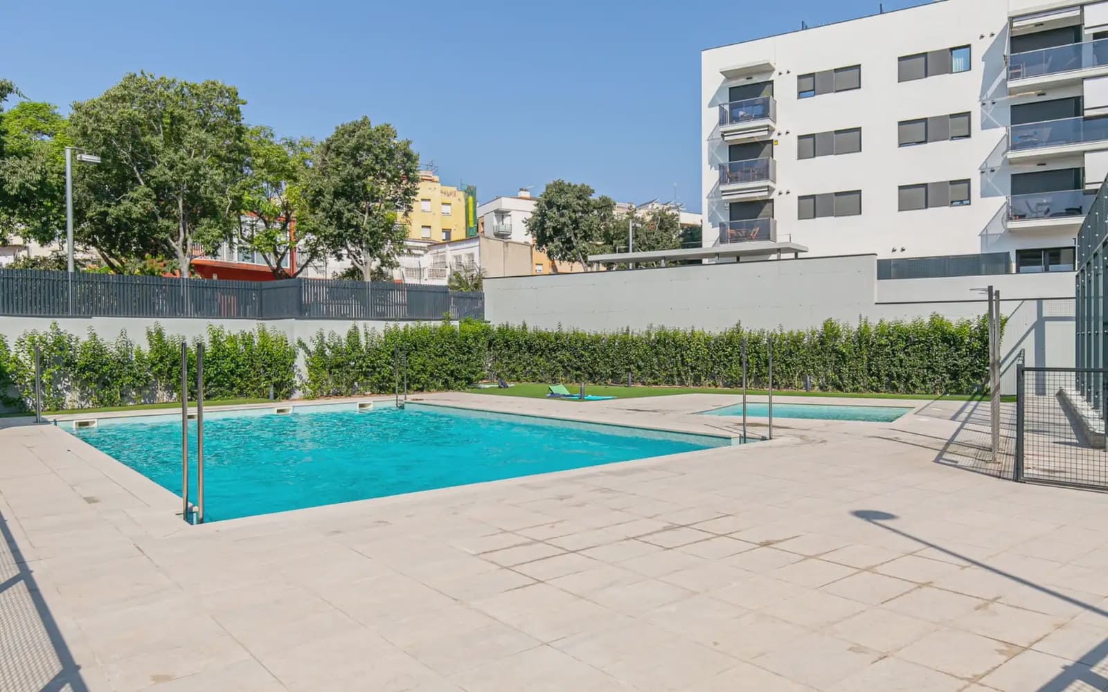 3 bedroom Flat for sale in Vilanova i la Geltru with pool garage - € 480,000 (Ref: 10043507)