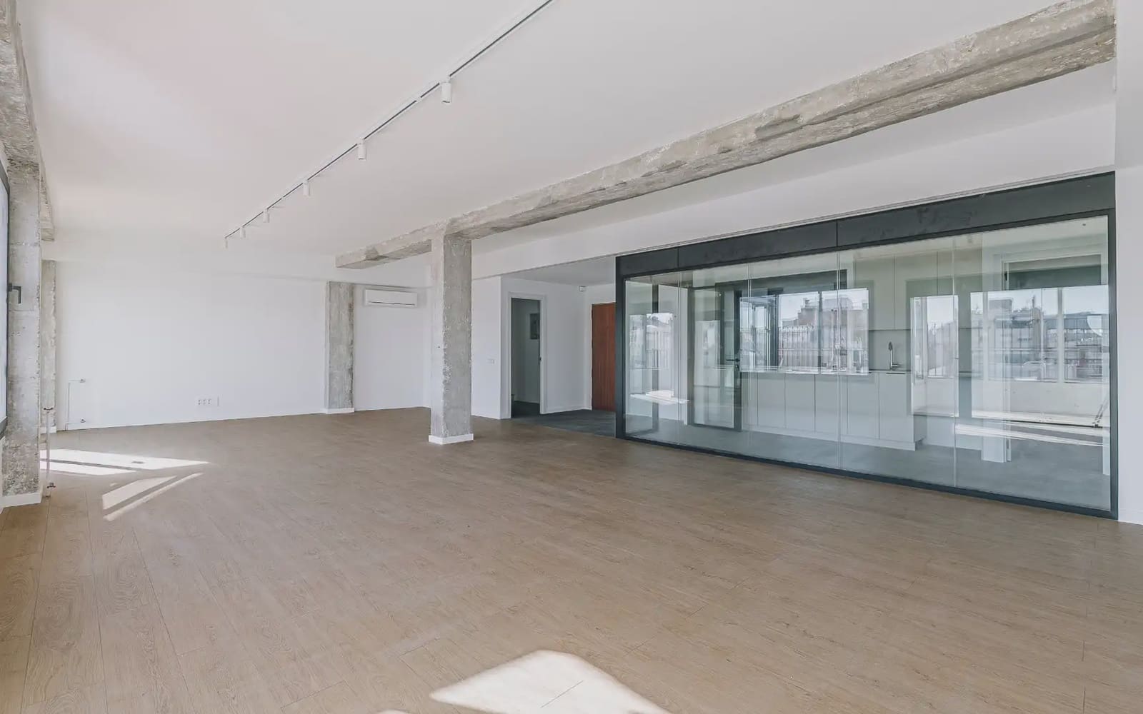 Büro zu vermieten in Barcelona Stadt - 2.550 € (Ref: 10047584)