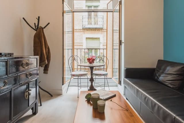 1 Zimmer Wohnung zu vermieten in Palacio, Madrid Stadt - 1.400 € (Ref: 10048524)