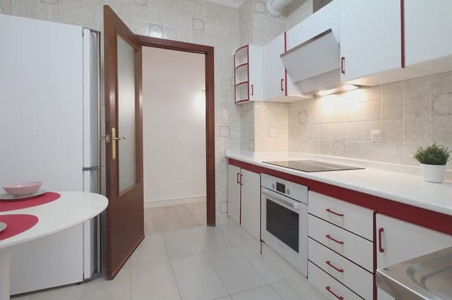 4 makuuhuone Asunto myytävänä paikassa San Antonio Abad, Albacete kaupunki mukana 
autotalli - 245 000 € (Ref: 10050364)