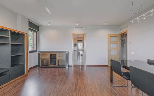 3 soverom Leilighet til salgs i El Papiol med svømmebasseng garasje - € 395 000 (Ref: 10054448)