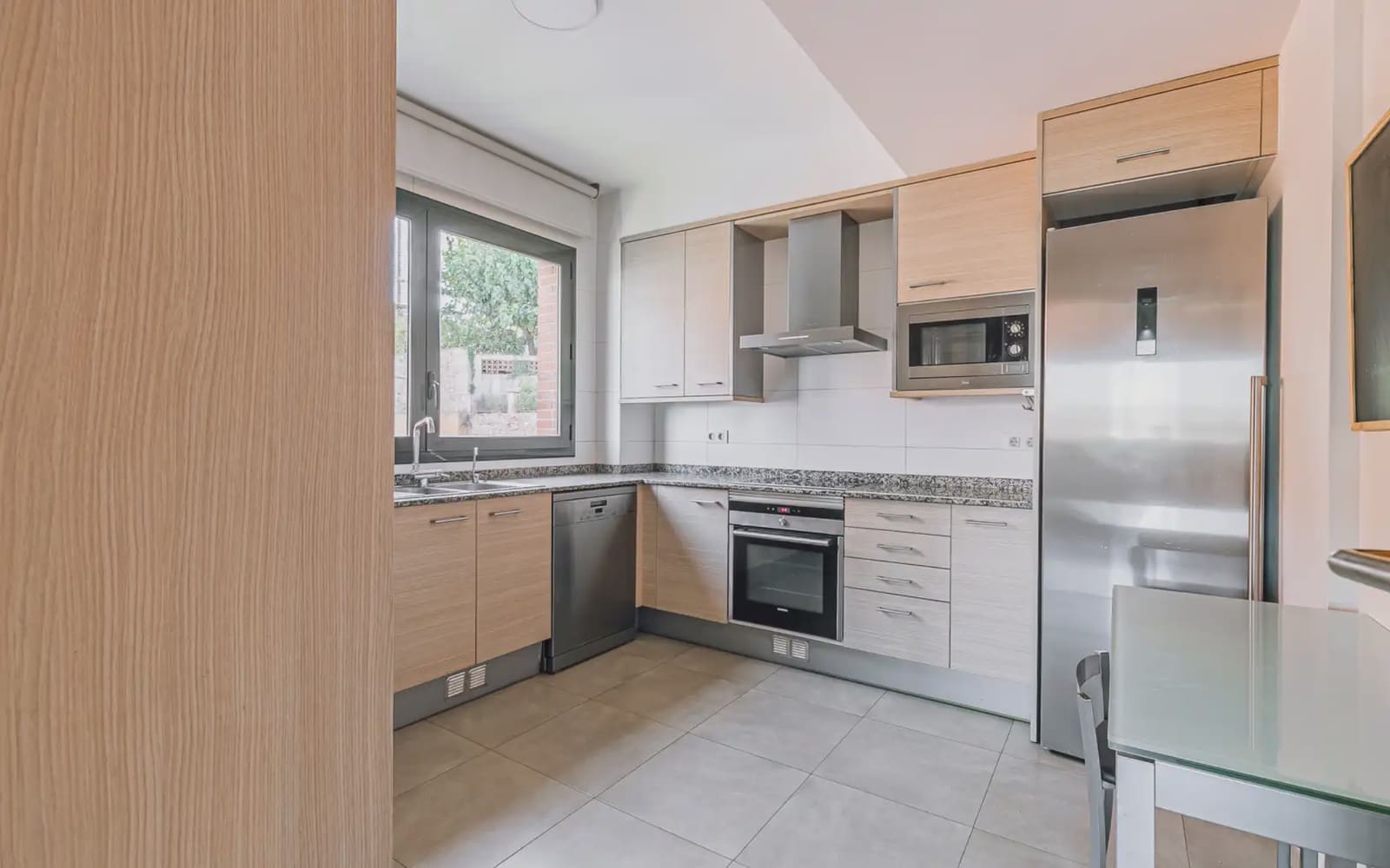 3 soverom Leilighet til salgs i El Papiol med svømmebasseng garasje - € 395 000 (Ref: 10054448)