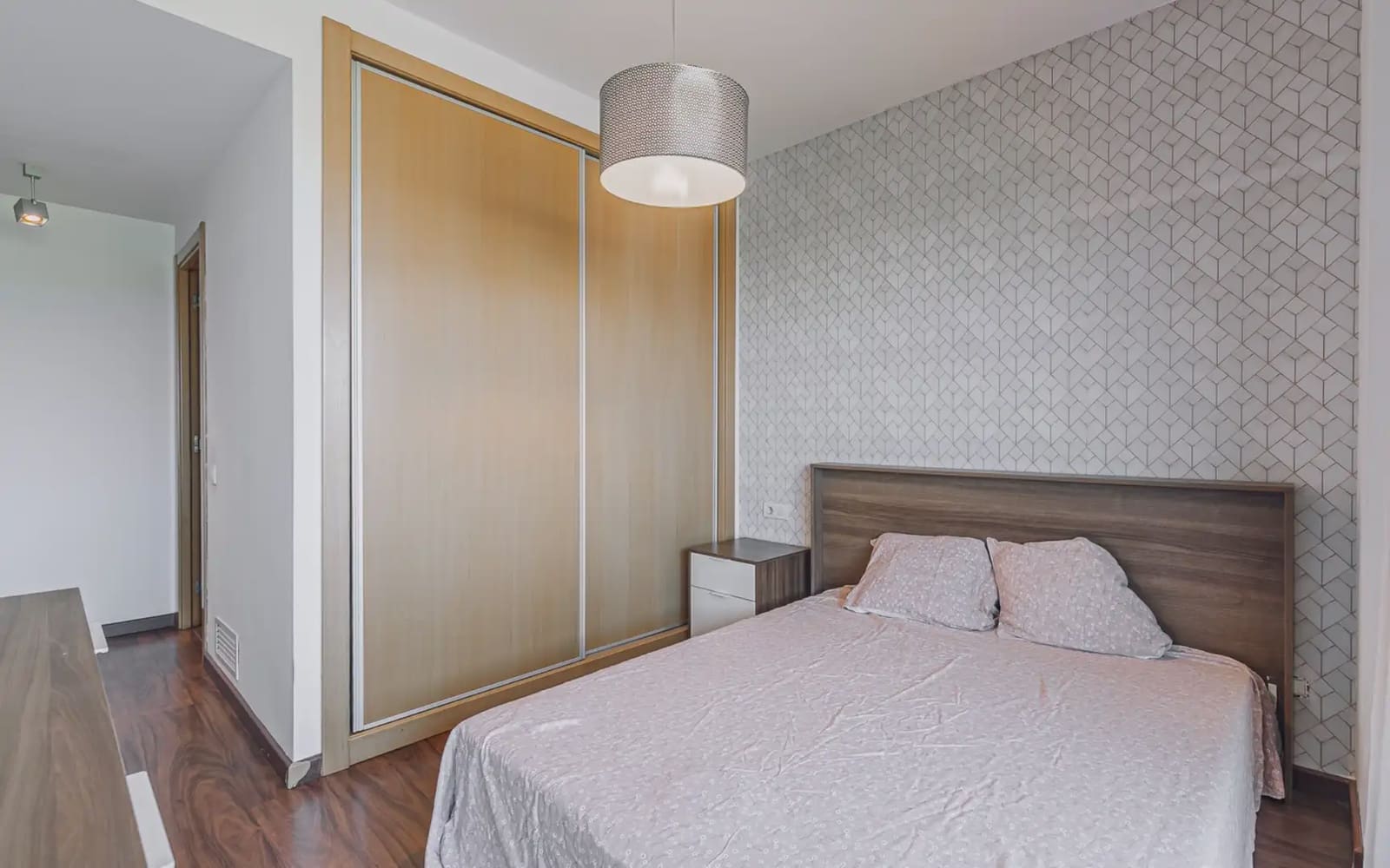 3 soverom Leilighet til salgs i El Papiol med svømmebasseng garasje - € 395 000 (Ref: 10054448)