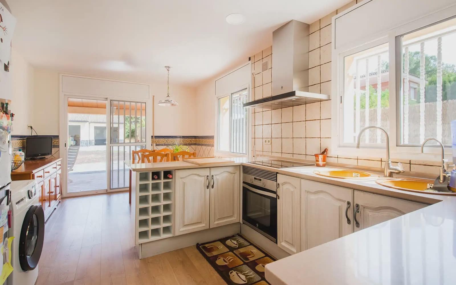 4 chambre Villa/Maison Semi-Mitoyenne à vendre à Sant Fost de Campsentelles avec garage - 580 000 € (Ref: 10054449)