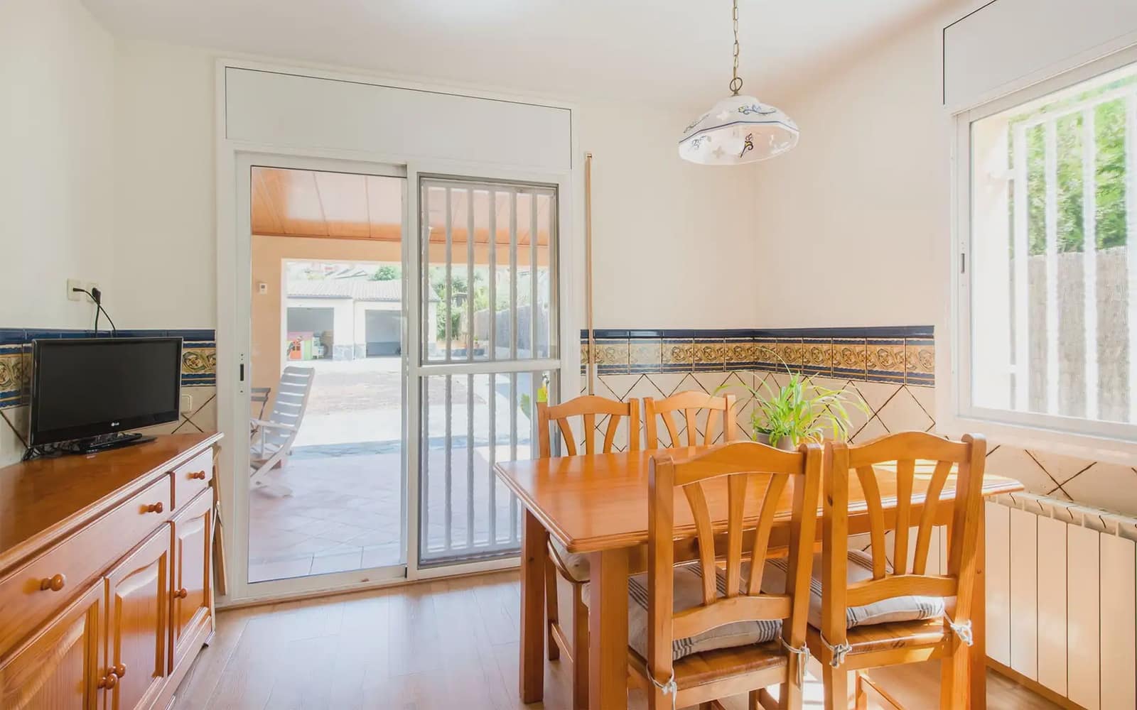 4 chambre Villa/Maison Semi-Mitoyenne à vendre à Sant Fost de Campsentelles avec garage - 580 000 € (Ref: 10054449)