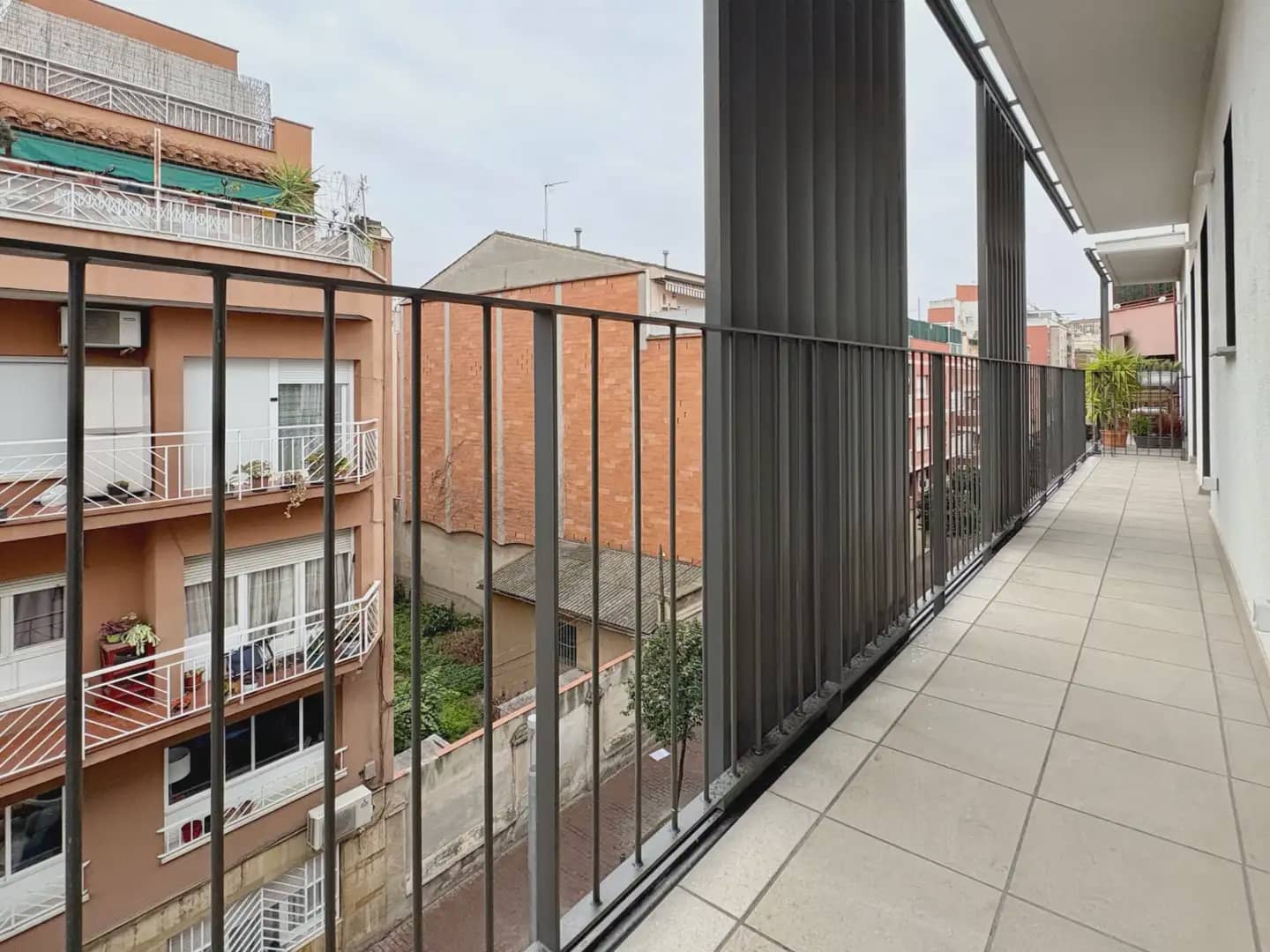 1 quarto Apartamento para arrendar em Barcelona cidade com garagem - 1 216 € (Ref: 10057671)