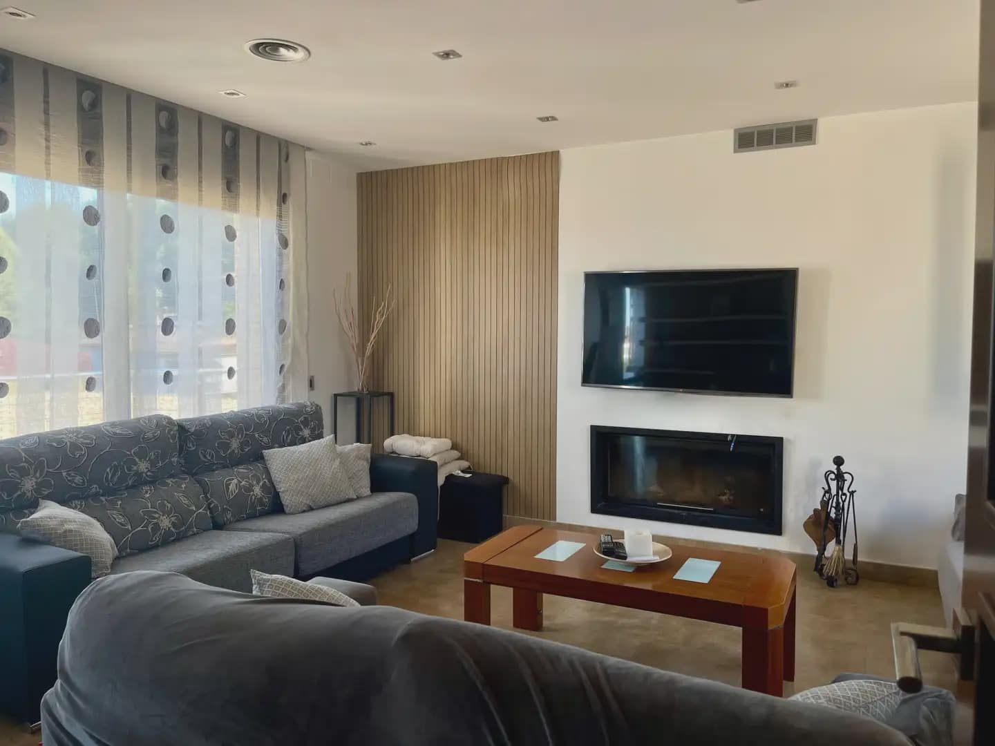 Chalet de 6 habitaciones en Sant Boi de Llobregat en venta con piscina garaje - 625.000 € (Ref: 10057672)