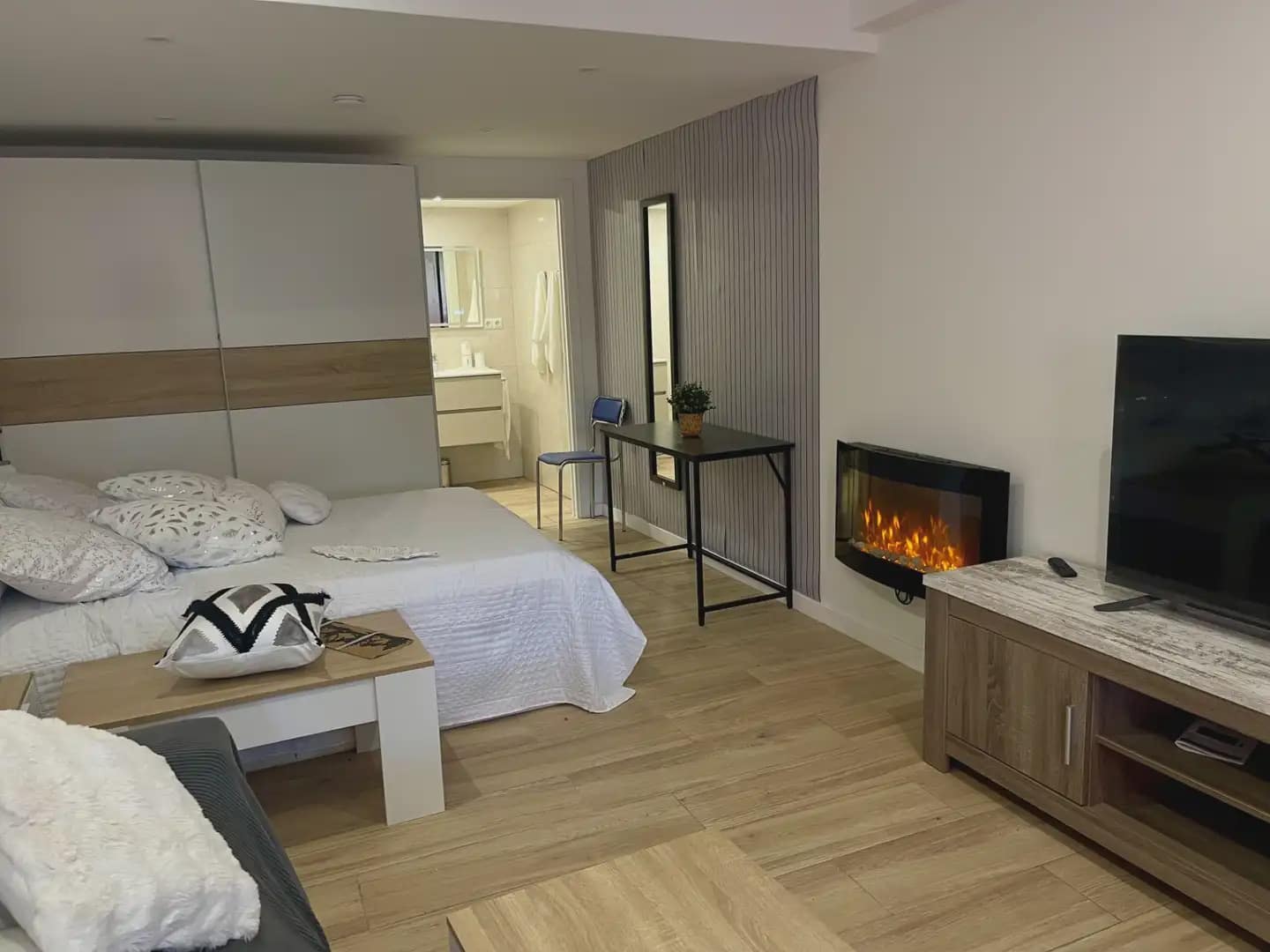 Chalet de 6 habitaciones en Sant Boi de Llobregat en venta con piscina garaje - 625.000 € (Ref: 10057672)
