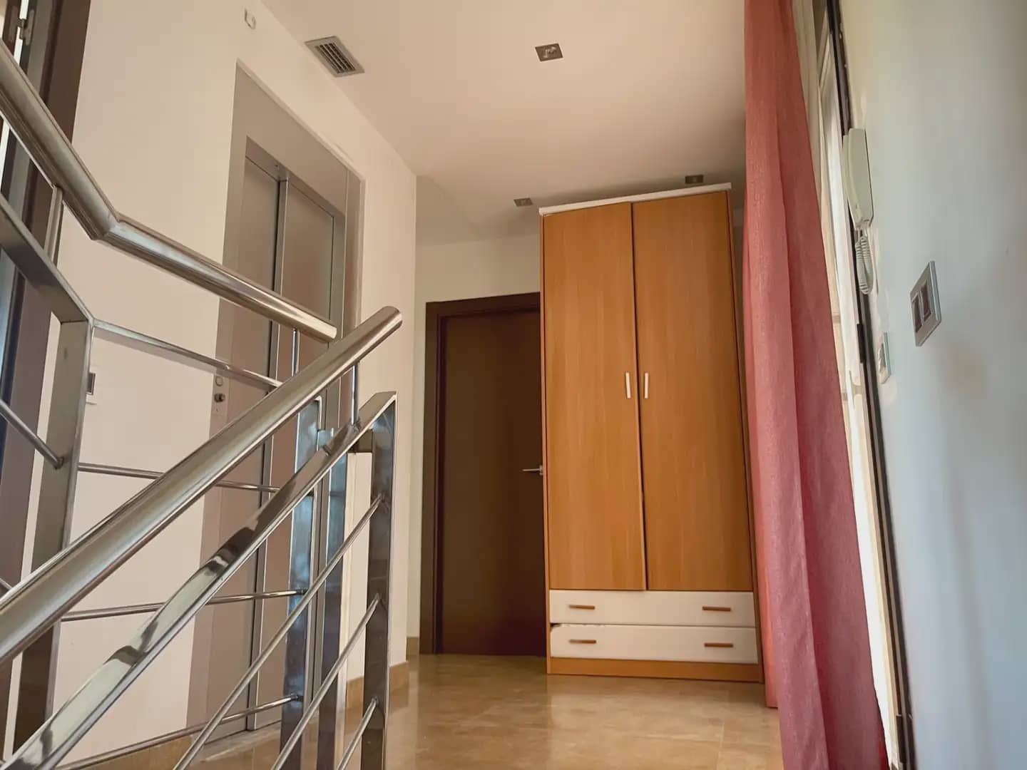 Chalet de 6 habitaciones en Sant Boi de Llobregat en venta con piscina garaje - 625.000 € (Ref: 10057672)