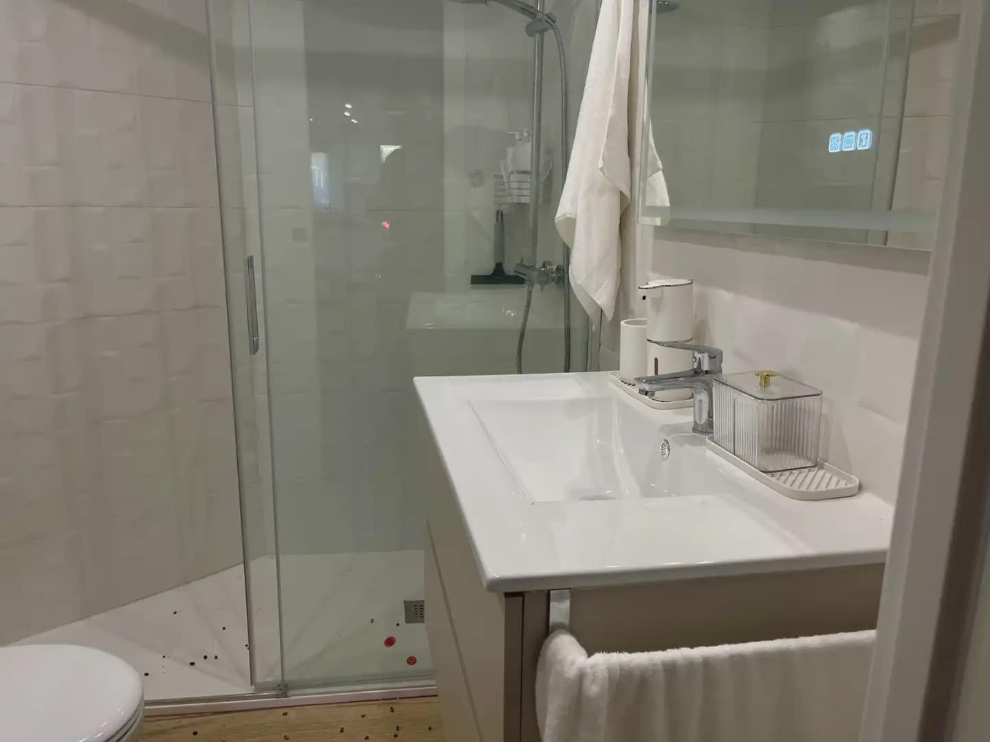 Chalet de 6 habitaciones en Sant Boi de Llobregat en venta con piscina garaje - 625.000 € (Ref: 10057672)