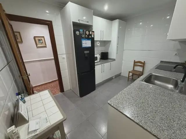 4 slaapkamer Flat te koop in Torrent met garage - € 320.000 (Ref: 10062678)
