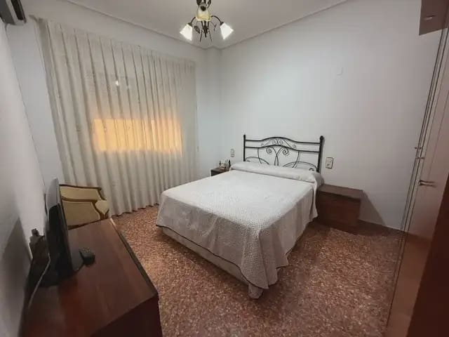 4 slaapkamer Flat te koop in Torrent met garage - € 320.000 (Ref: 10062678)