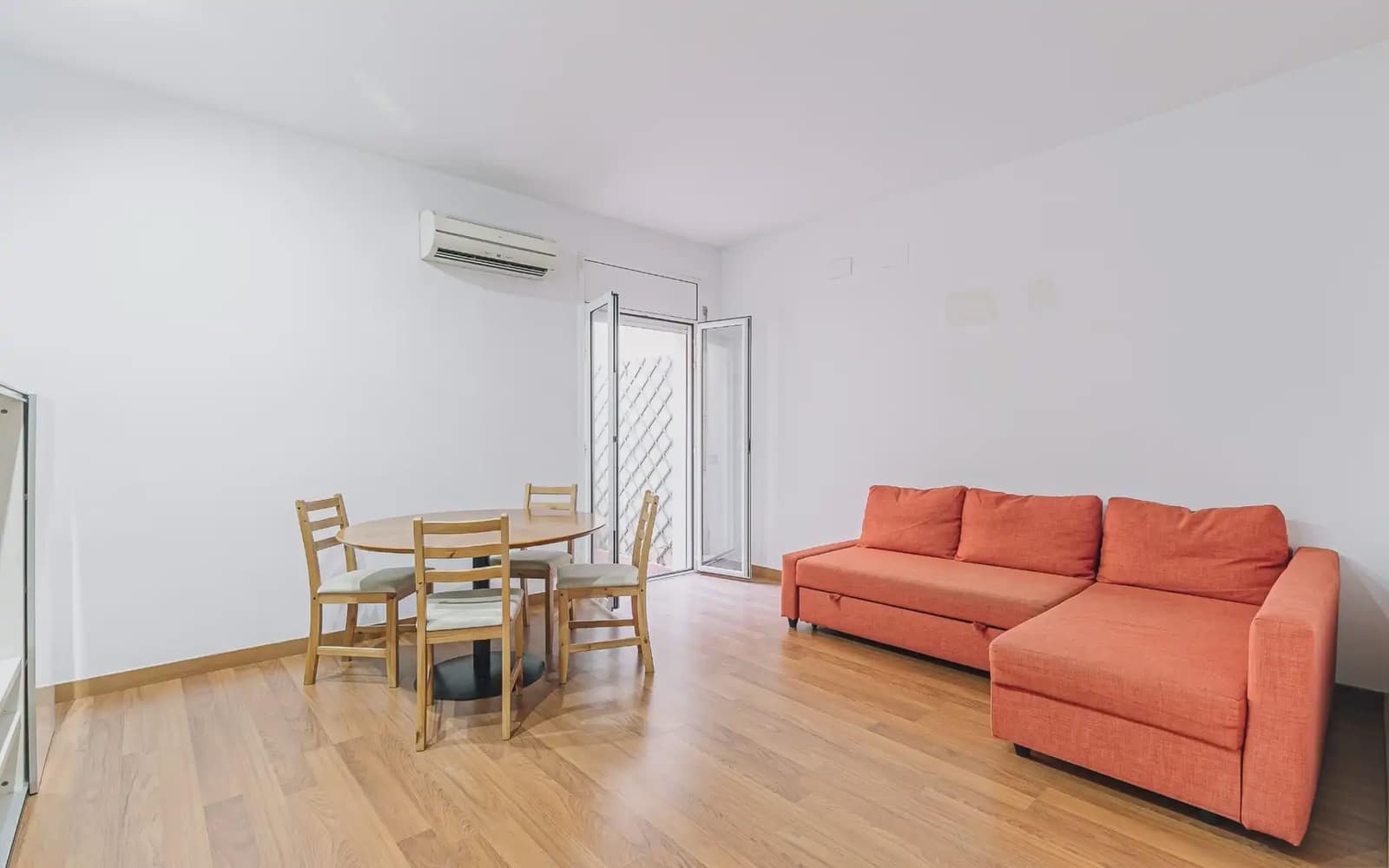Kaupallinen myytävänä paikassa Barcelona kaupunki - 195 000 € (Ref: 10062908)
