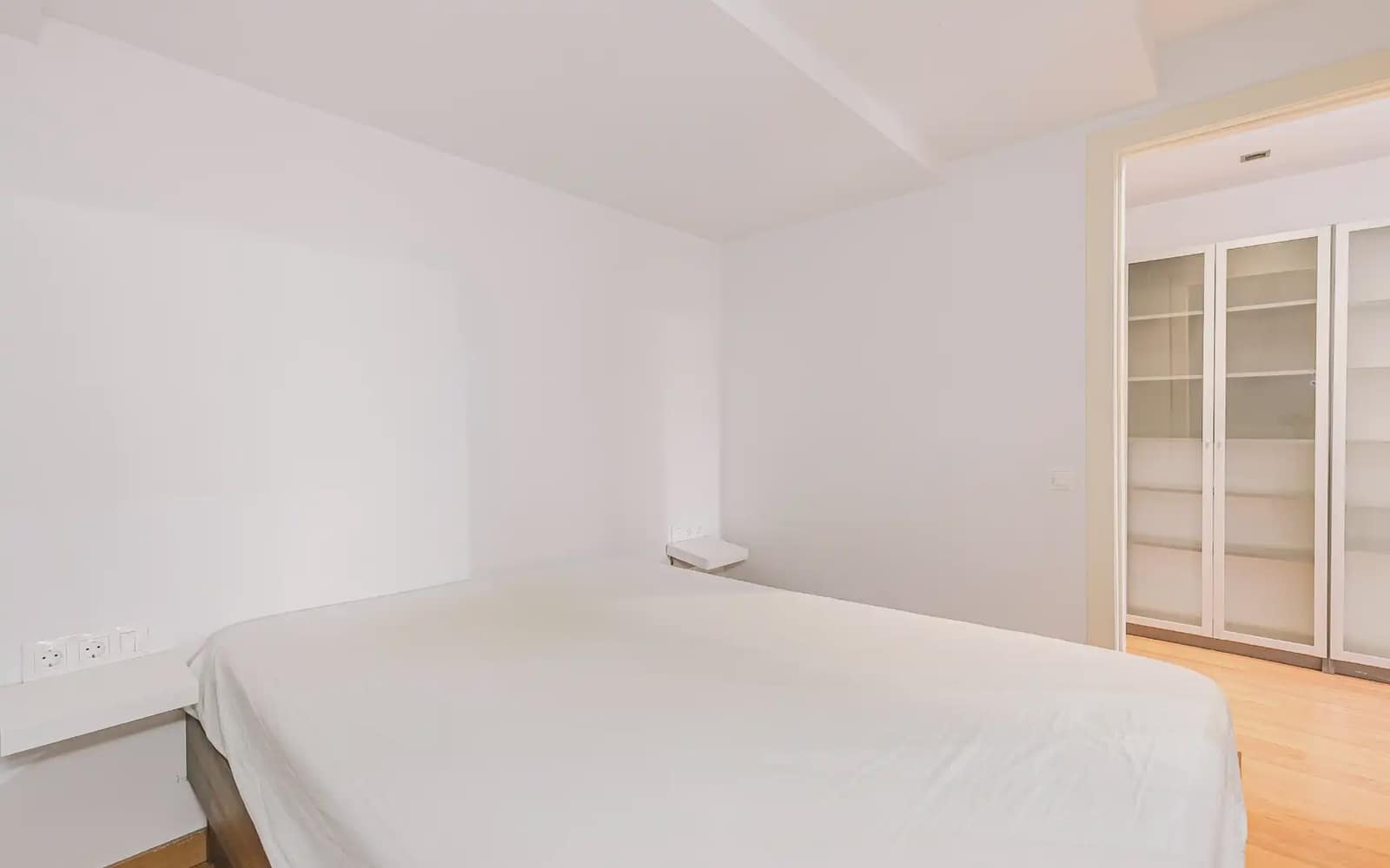 Kaupallinen myytävänä paikassa Barcelona kaupunki - 195 000 € (Ref: 10062908)