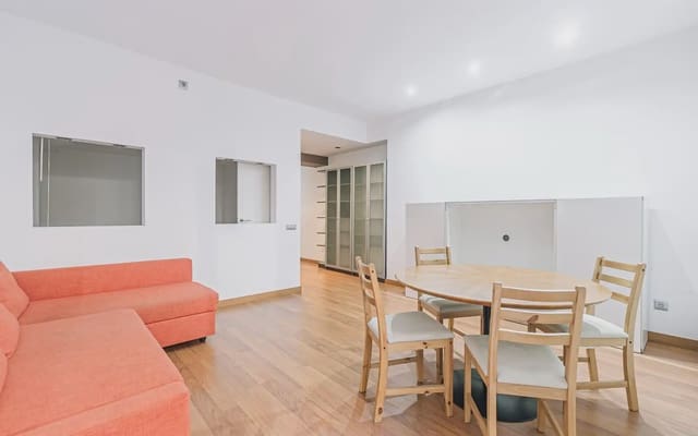 Kaupallinen myytävänä paikassa Sant Gervasi - Galvany, Barcelona kaupunki - 195 000 € (Ref: 10062908)