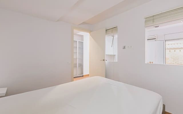 Kaupallinen myytävänä paikassa Sant Gervasi - Galvany, Barcelona kaupunki - 195 000 € (Ref: 10062908)