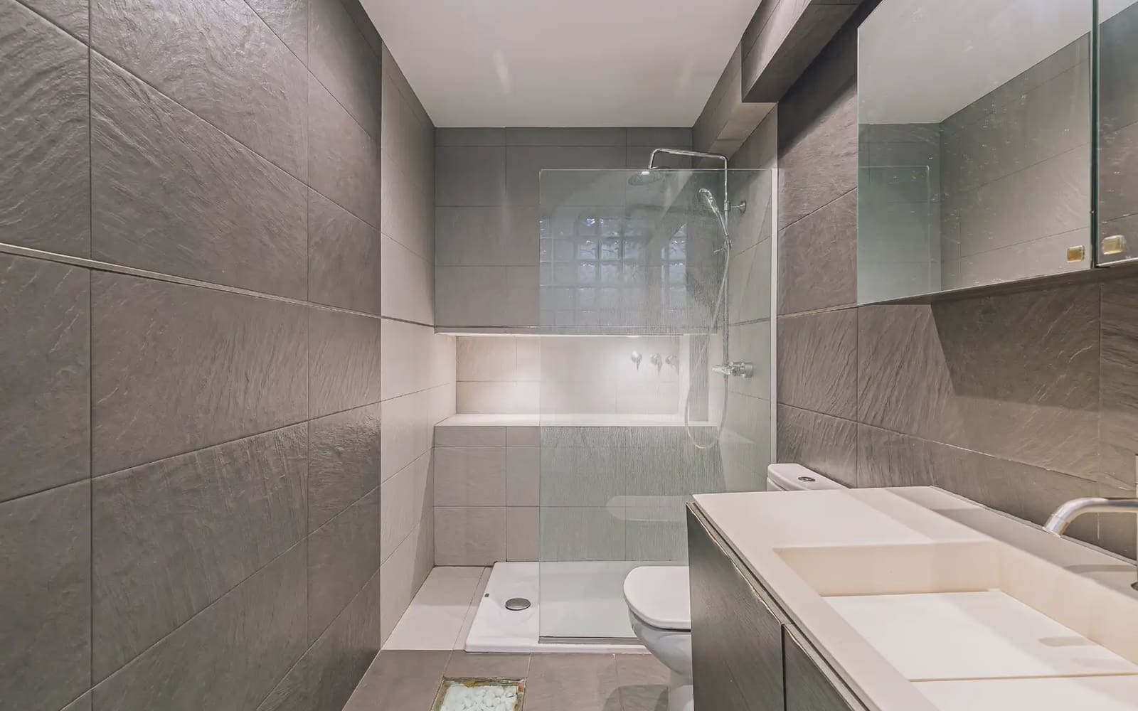 Kaupallinen myytävänä paikassa Barcelona kaupunki - 195 000 € (Ref: 10062908)