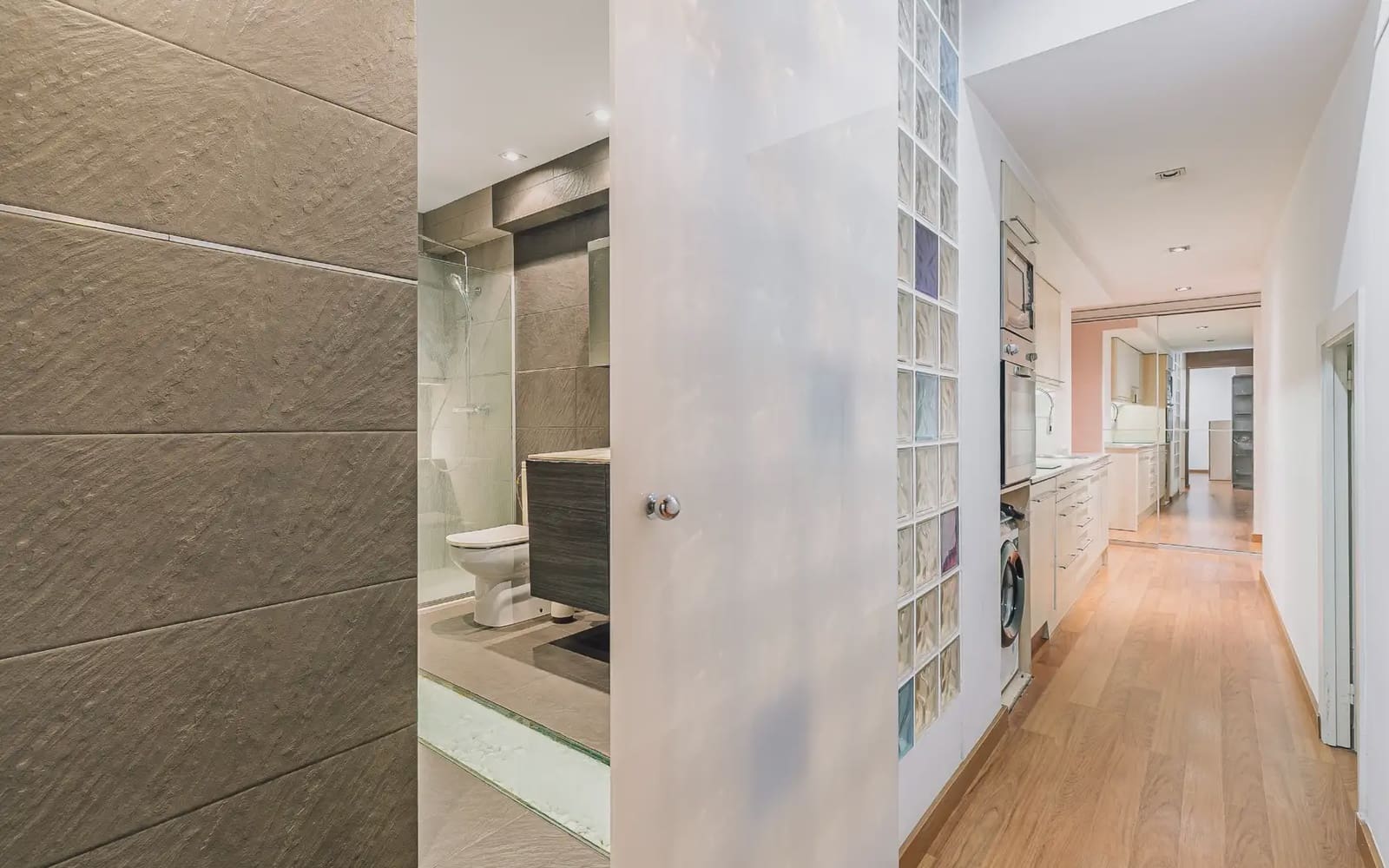Kaupallinen myytävänä paikassa Barcelona kaupunki - 195 000 € (Ref: 10062908)