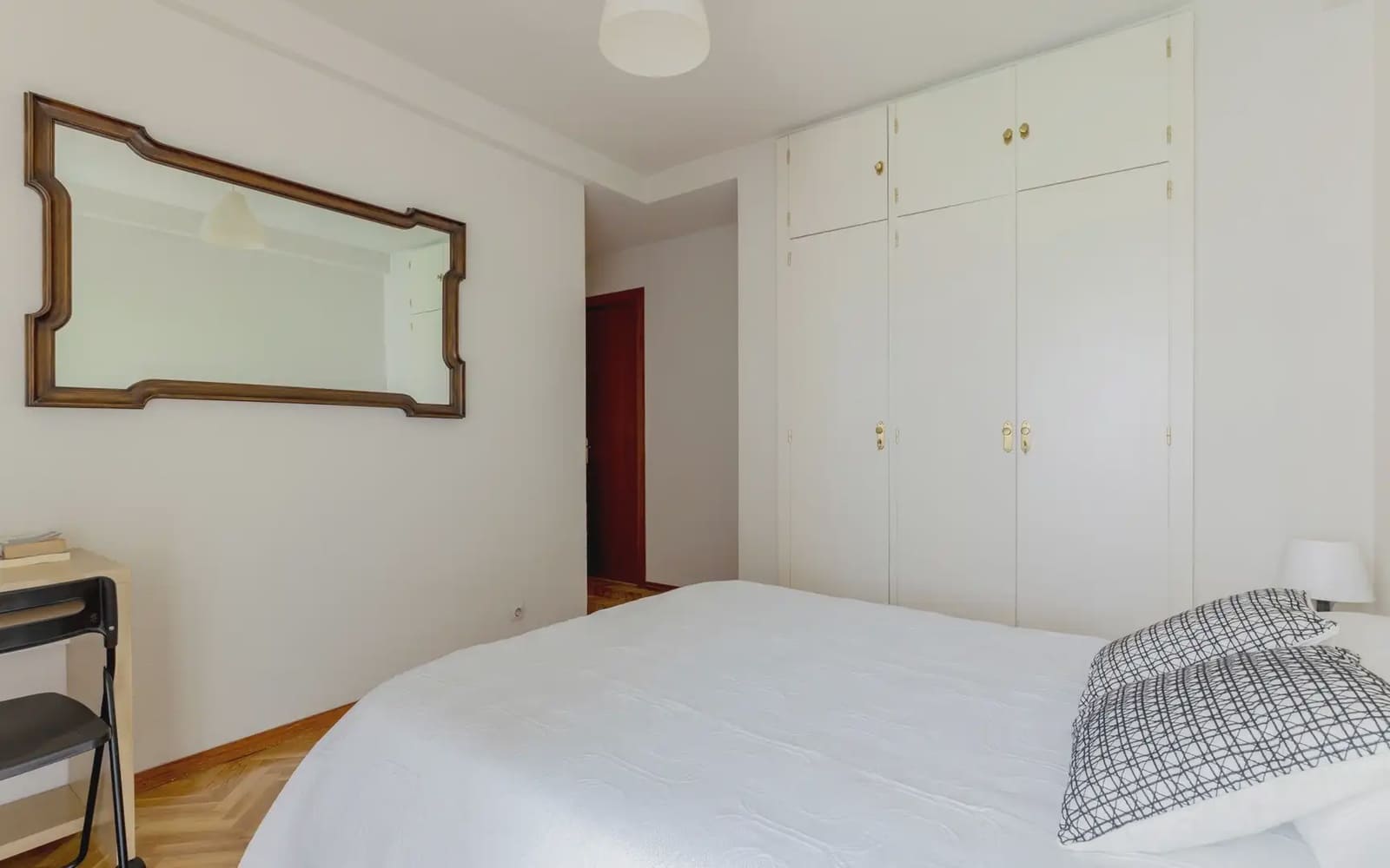 4 soveværelse Lejlighed til leje i Madrid by med garage - € 2.350 (Ref: 10073070)
