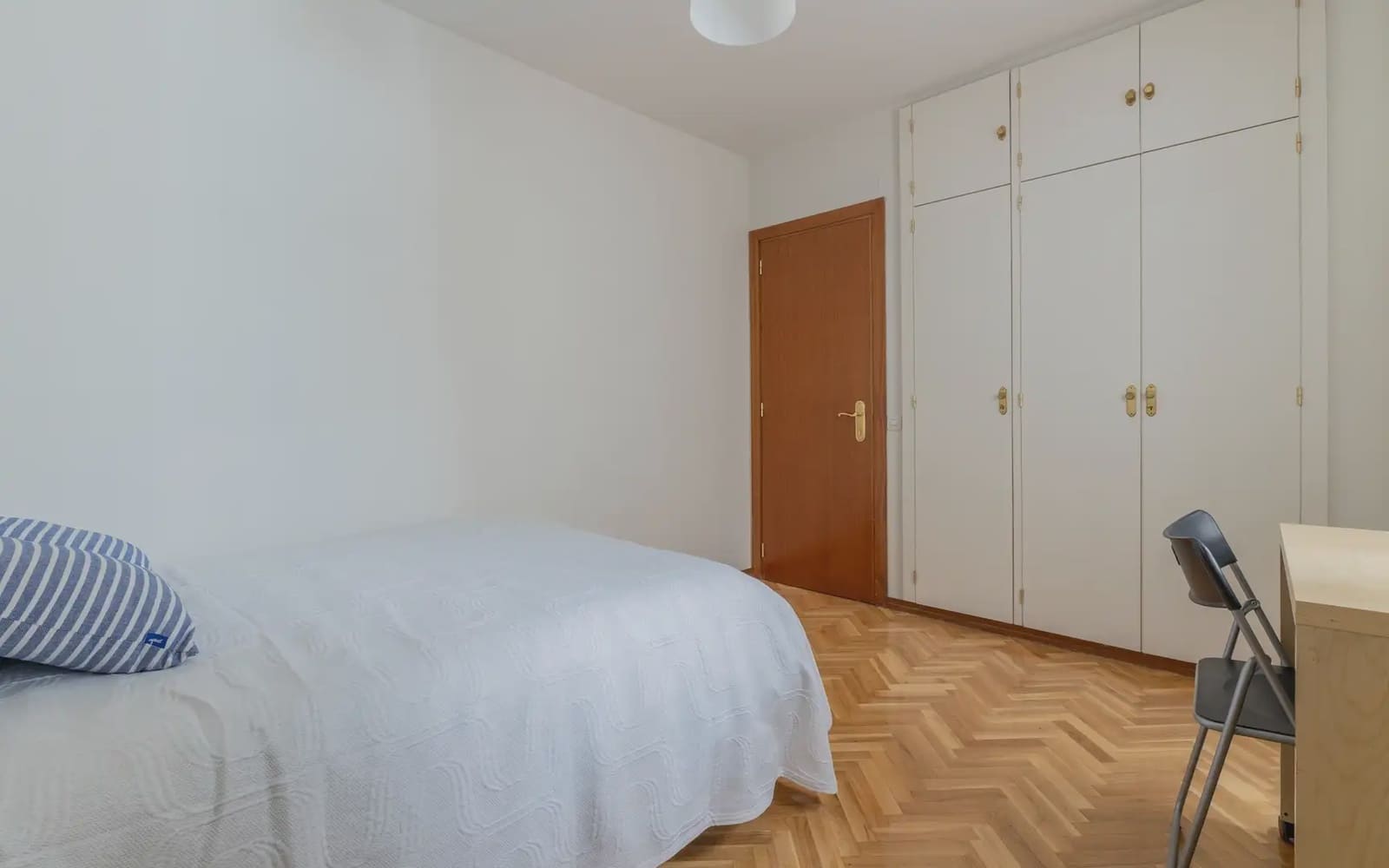 4 soveværelse Lejlighed til leje i Madrid by med garage - € 2.350 (Ref: 10073070)