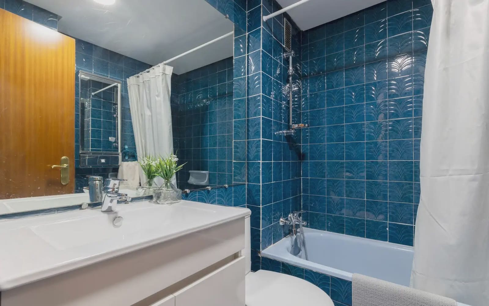 4 soveværelse Lejlighed til leje i Madrid by med garage - € 2.350 (Ref: 10073070)