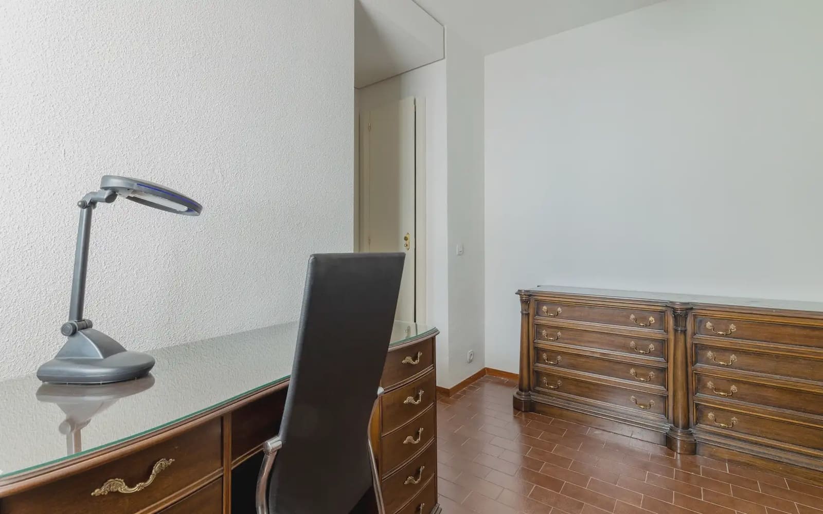 4 soveværelse Lejlighed til leje i Madrid by med garage - € 2.350 (Ref: 10073070)