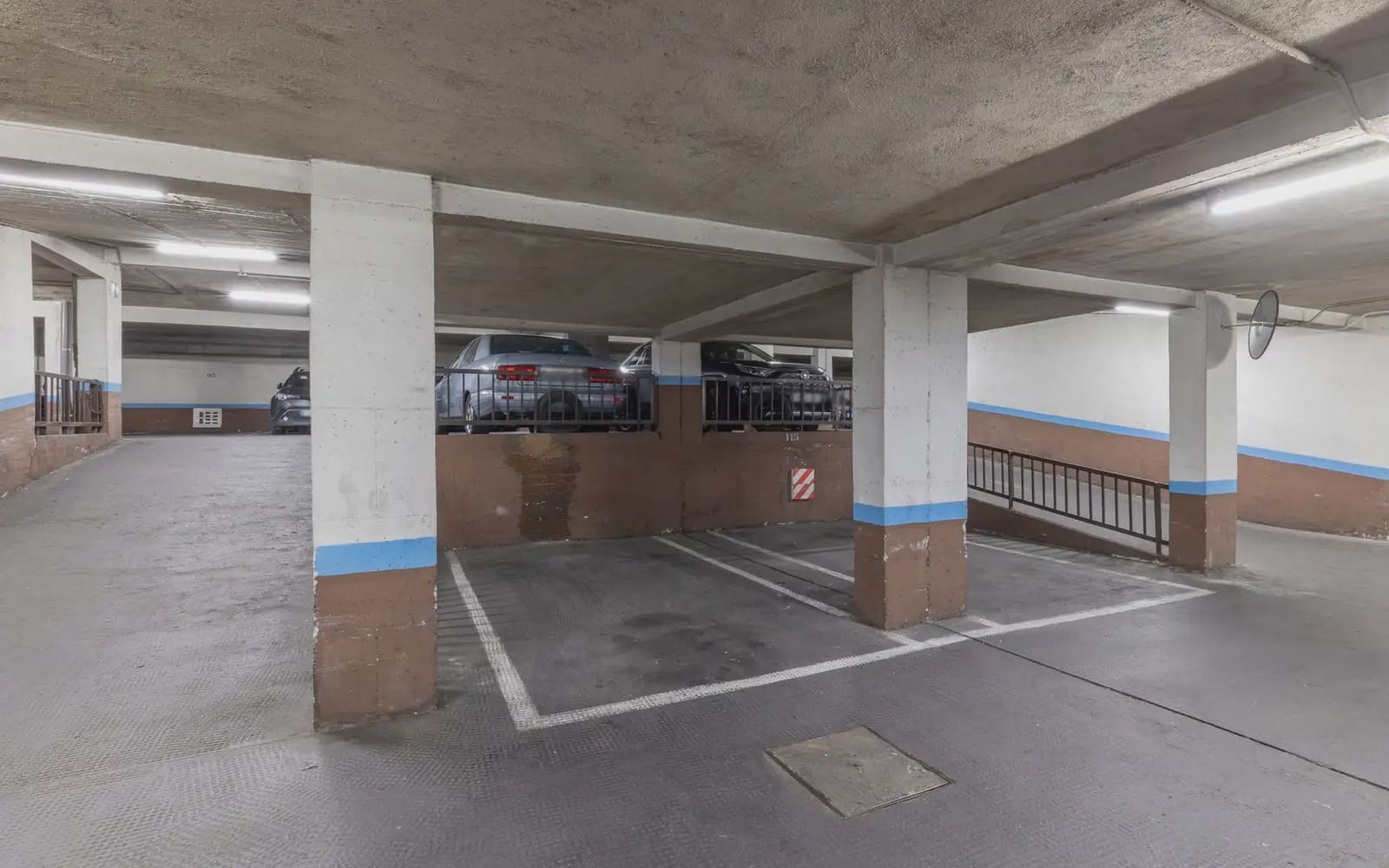 4 soveværelse Lejlighed til leje i Madrid by med garage - € 2.350 (Ref: 10073070)