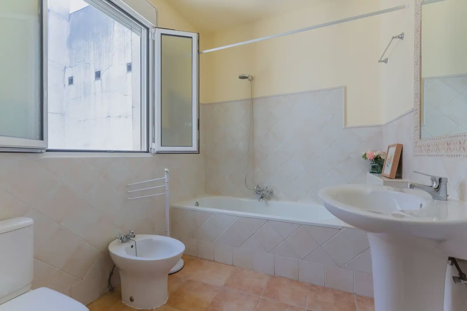 3 quarto Penthouse para arrendar em Madrid cidade - 2 800 € (Ref: 10073071)