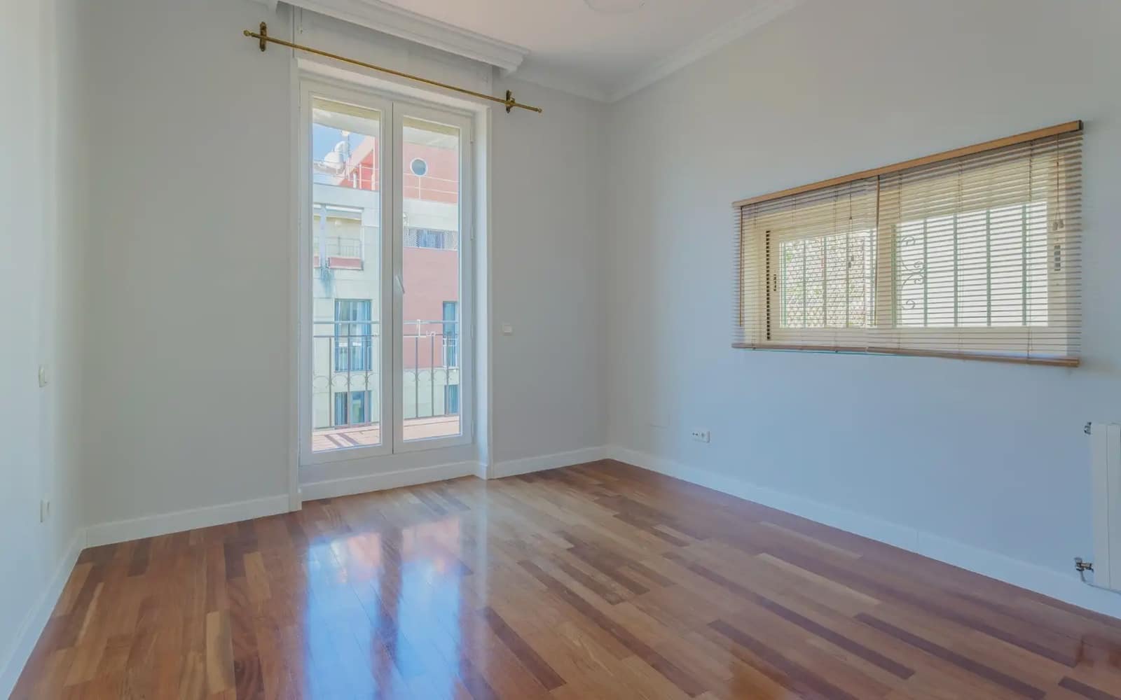 3 bedroom Penthouse for rent in Madrid city - € 2,800 (Ref: 10073071)