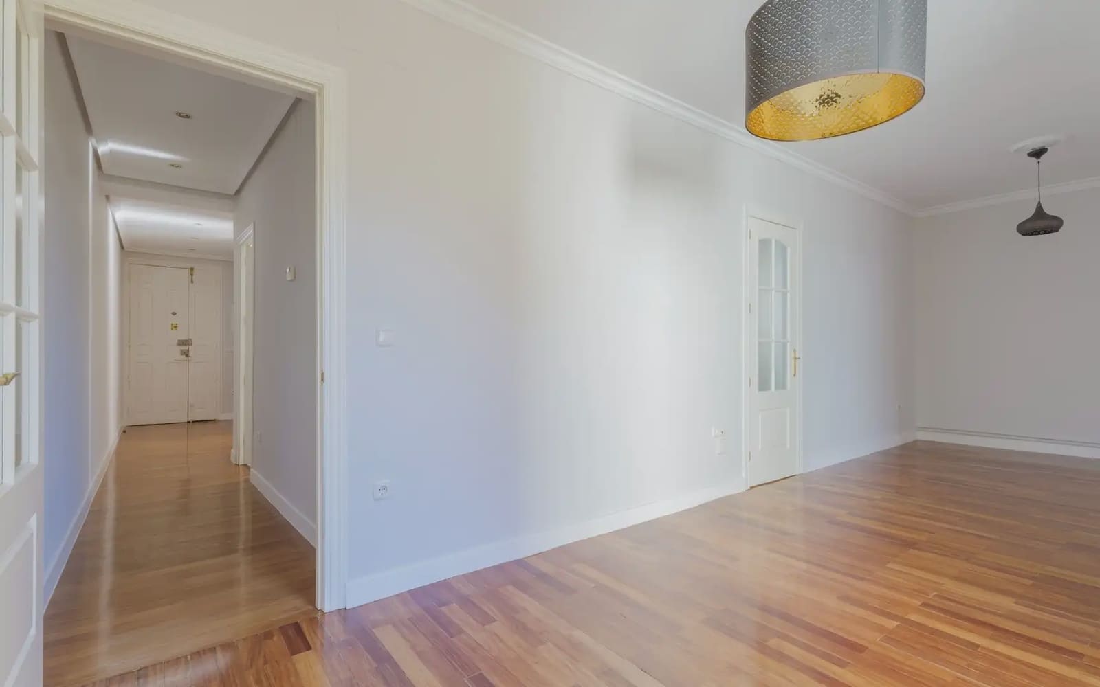 3 bedroom Penthouse for rent in Madrid city - € 2,800 (Ref: 10073071)