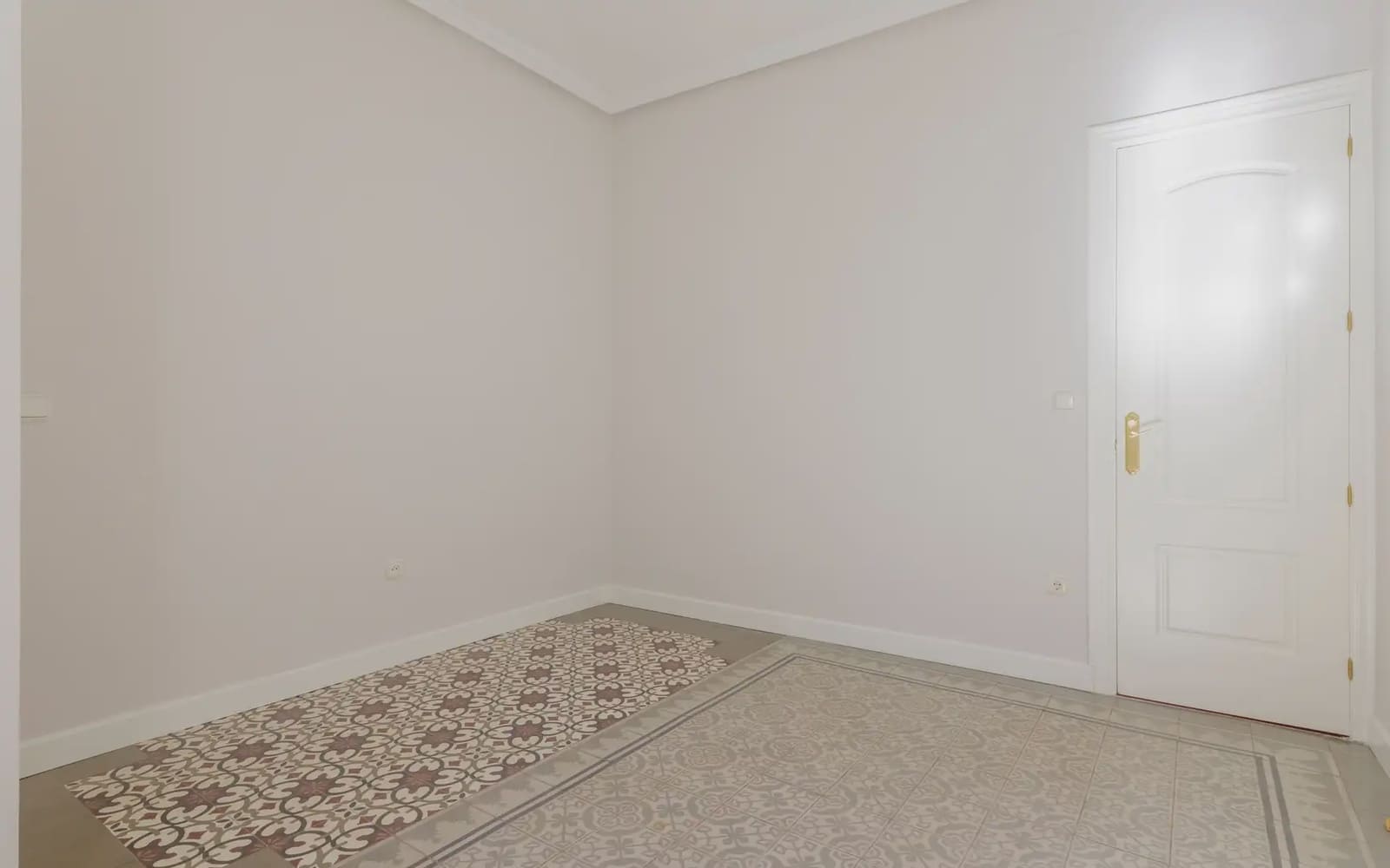 3 bedroom Penthouse for rent in Madrid city - € 2,800 (Ref: 10073071)