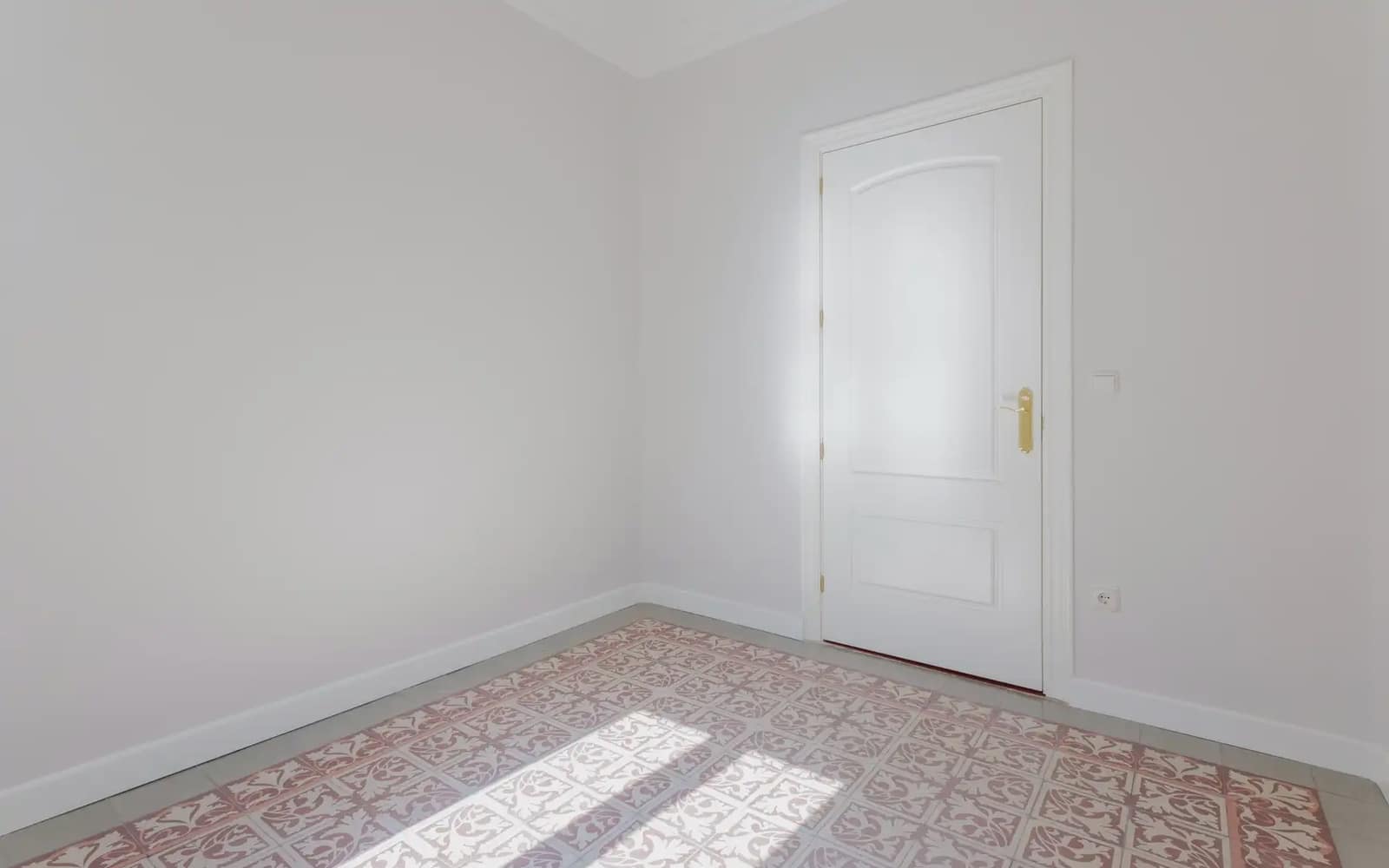 3 bedroom Penthouse for rent in Madrid city - € 2,800 (Ref: 10073071)