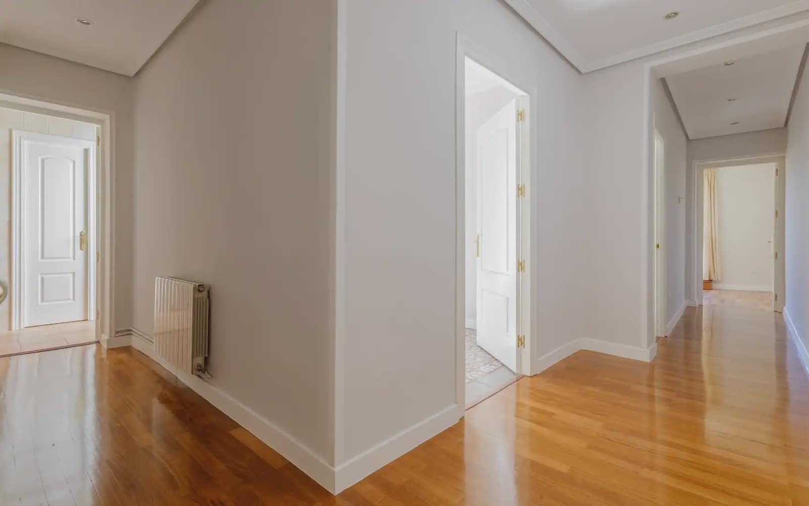 3 bedroom Penthouse for rent in Madrid city - € 2,800 (Ref: 10073071)