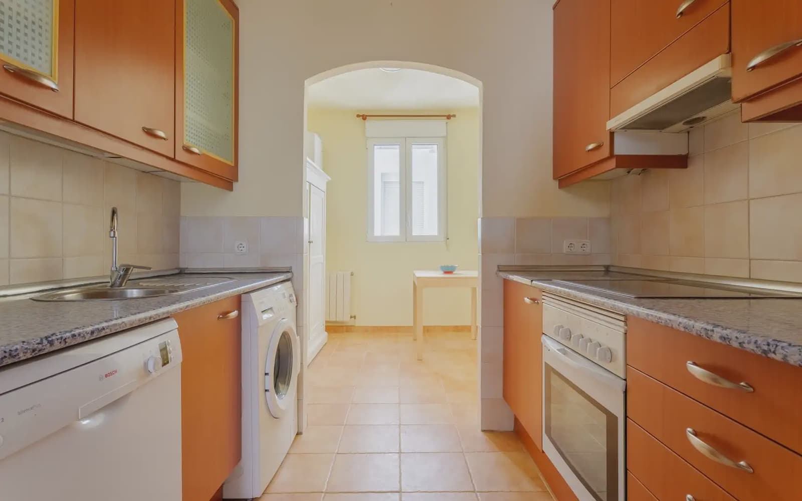 3 bedroom Penthouse for rent in Madrid city - € 2,800 (Ref: 10073071)