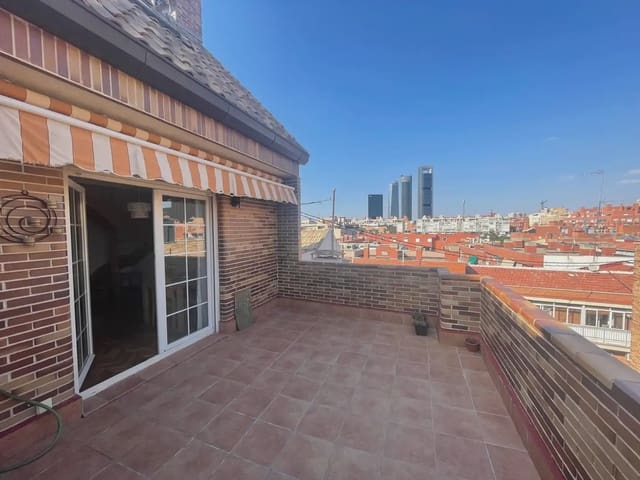 2 quarto Penthouse para arrendar em Almenara, Madrid cidade com garagem - 1 500 € (Ref: 10073072)