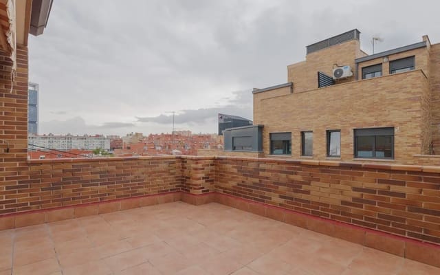 2 soveværelse Penthouse til leje i Almenara, Madrid by med garage - € 1.500 (Ref: 10073072)