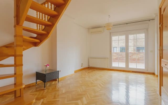 2 soveværelse Penthouse til leje i Almenara, Madrid by med garage - € 1.500 (Ref: 10073072)