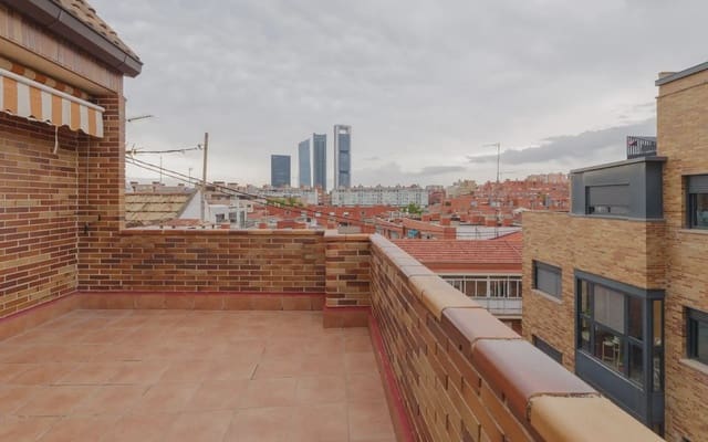 2 soveværelse Penthouse til leje i Almenara, Madrid by med garage - € 1.500 (Ref: 10073072)
