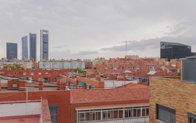 2 soveværelse Penthouse til leje i Almenara, Madrid by med garage - € 1.500 (Ref: 10073072)