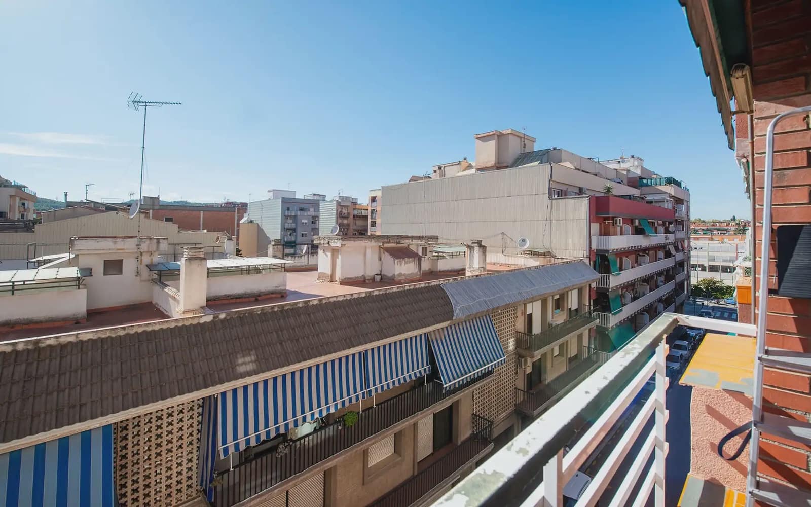 4 soveværelse Lejlighed til salg i Sant Boi de Llobregat - € 310.000 (Ref: 10088424)