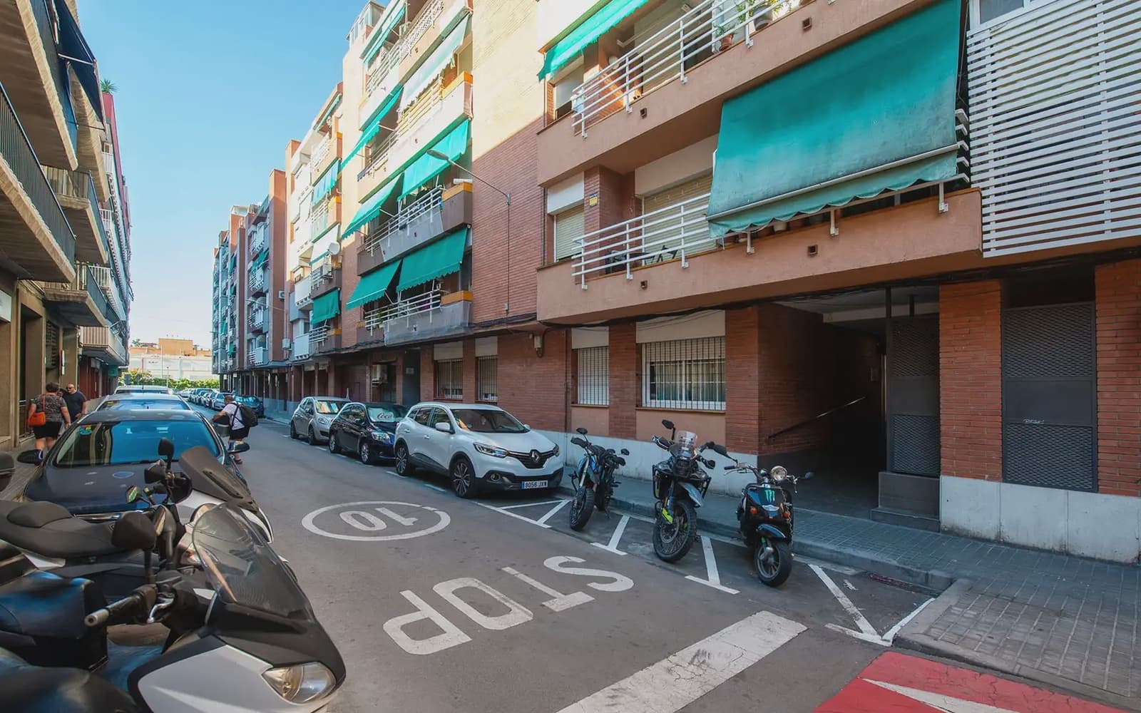 4 soveværelse Lejlighed til salg i Sant Boi de Llobregat - € 310.000 (Ref: 10088424)