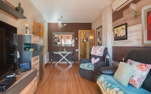 4 soveværelse Lejlighed til salg i Sant Boi de Llobregat - € 310.000 (Ref: 10088424)