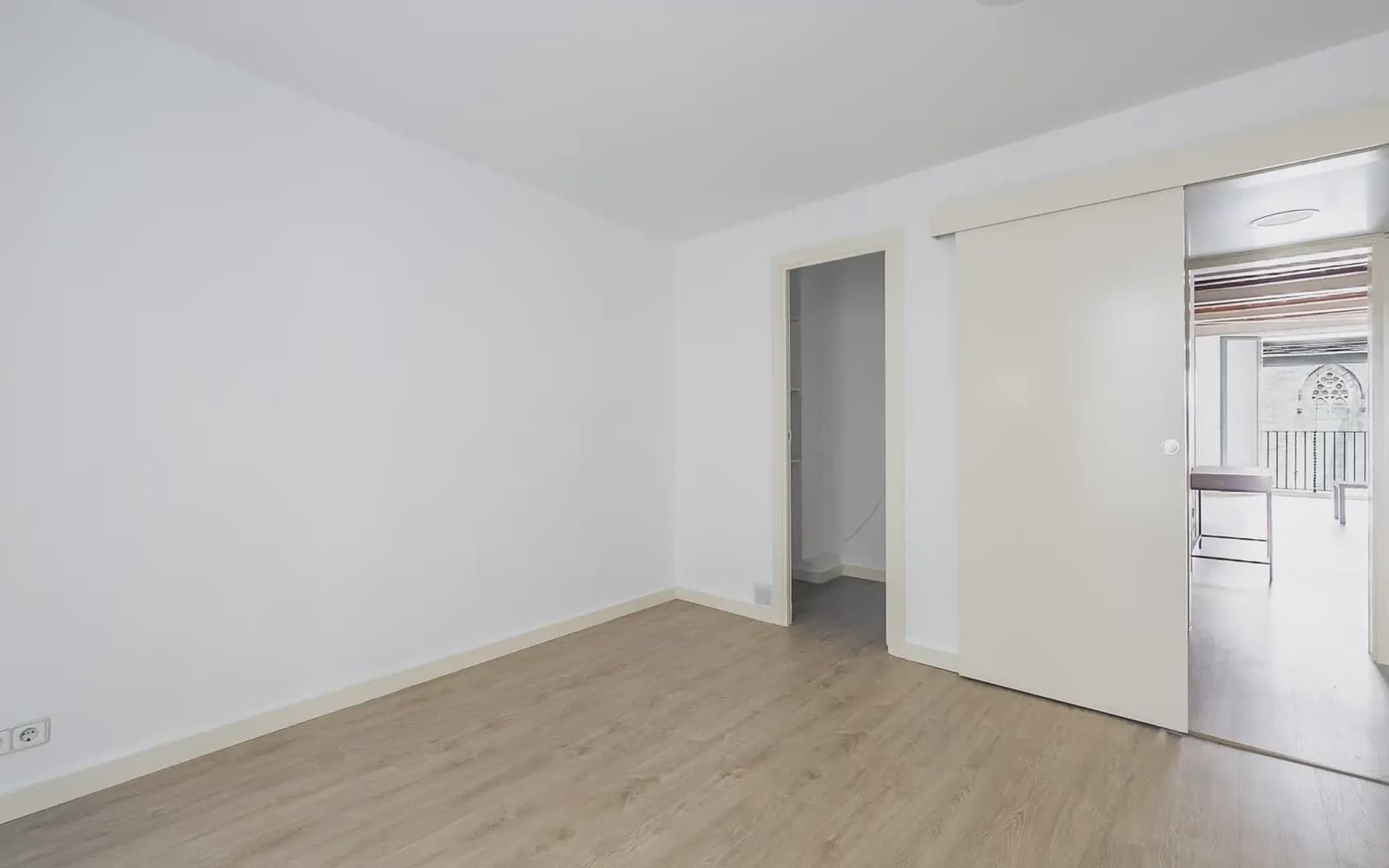 Appartement de 2 chambres à louer à Barcelone ville - 1 368 € (Ref: 10089929)