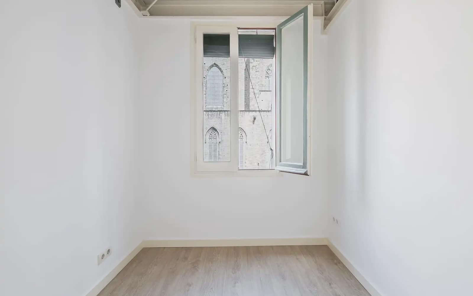 Appartement de 2 chambres à louer à Barcelone ville - 1 368 € (Ref: 10089929)
