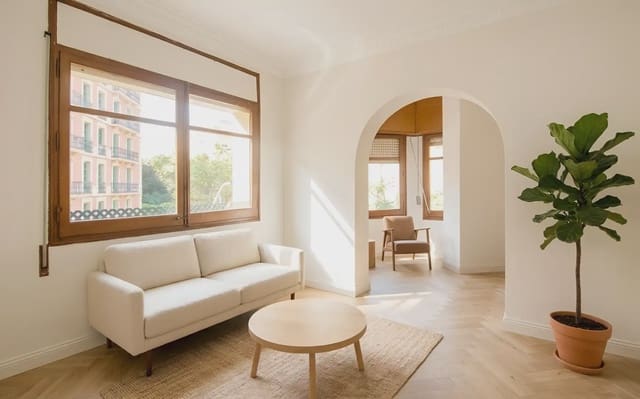 4 quarto Apartamento para venda em La Sagrada Família, Barcelona cidade - 630 000 € (Ref: 10098638)