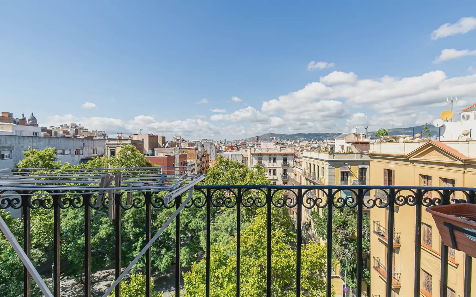 Piso de 3 habitaciones en Barcelona ciudad en venta - 340.000 € (Ref: 10104327)