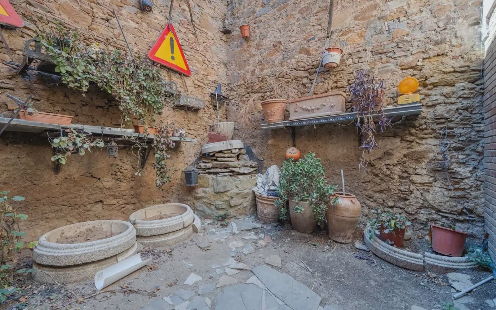 4 bedroom Townhouse for sale in Gualta - € 360,000 (Ref: 10106504)
