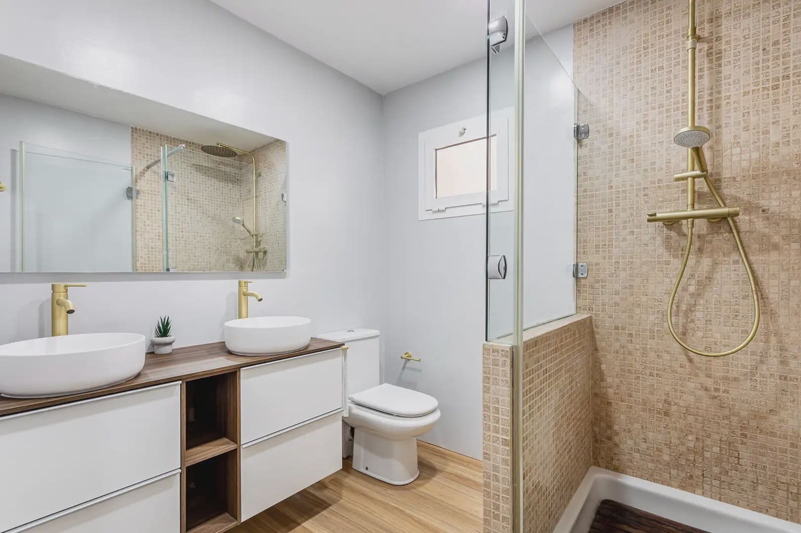 3 bedroom Flat for sale in Valencia city with garage - € 523,000 (Ref: 10120936)